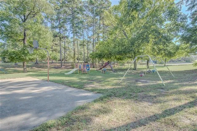 245 Water Oak Livingston, TX 77351