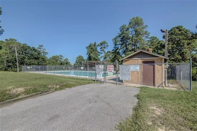 245 Water Oak Livingston, TX 77351