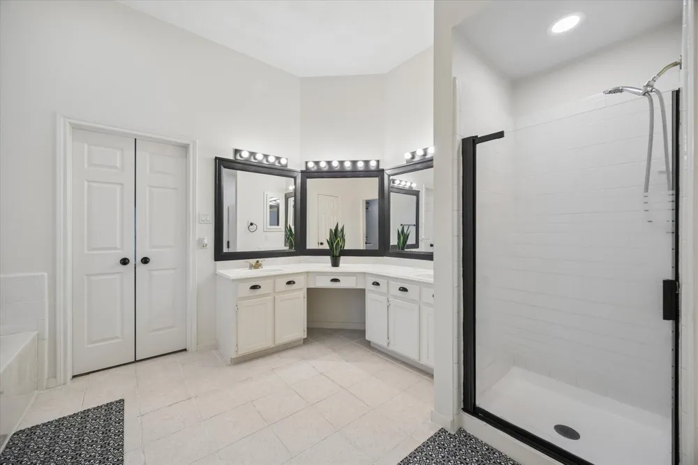 4419 Three Rivers Drive Sugar Land, TX 77478