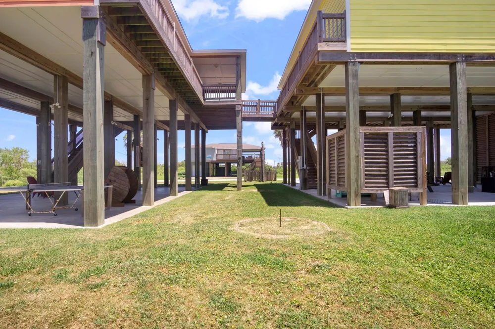 933 Magnolia Lane Bolivar Peninsula, TX 77650