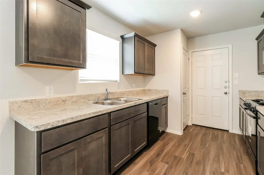 2432 Carp Drive Conroe, TX 77384