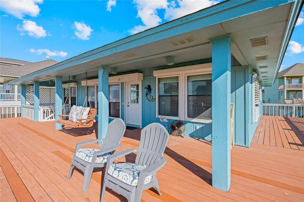 3225 Sea Castle Drive Crystal Beach, TX 77650