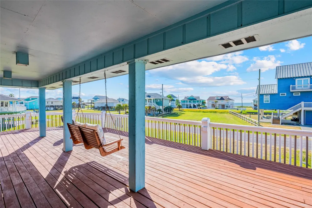 3225 Sea Castle Drive Crystal Beach, TX 77650