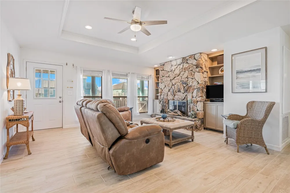 3225 Sea Castle Drive Crystal Beach, TX 77650