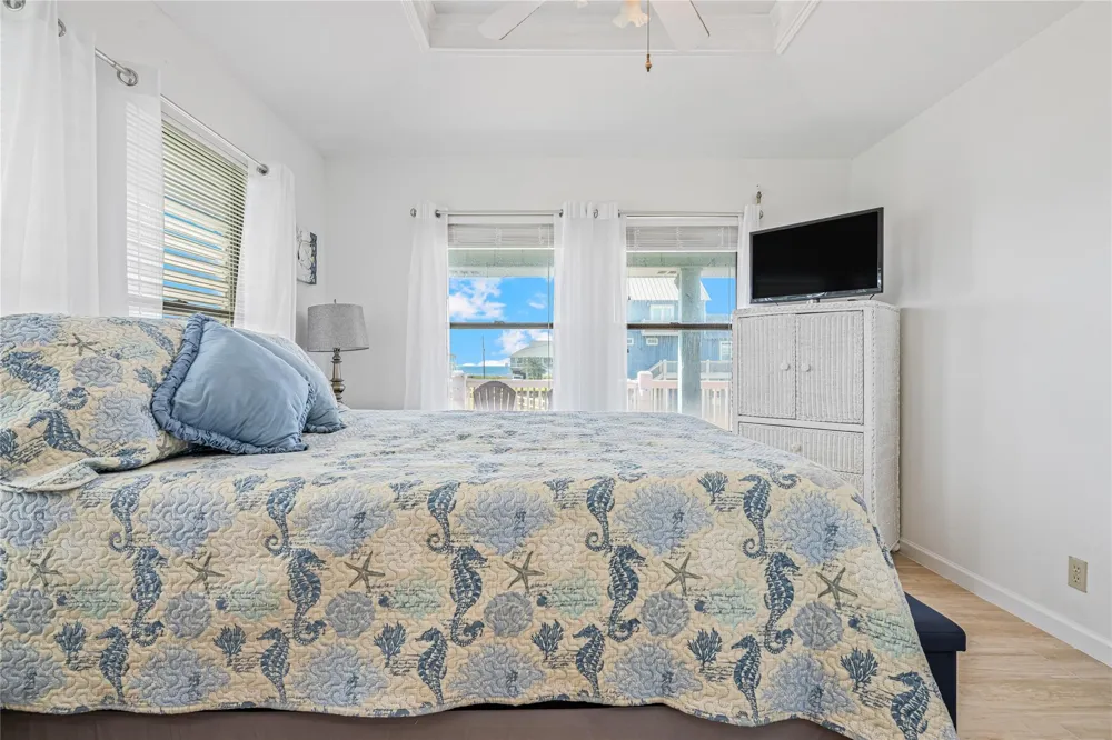 3225 Sea Castle Drive Crystal Beach, TX 77650