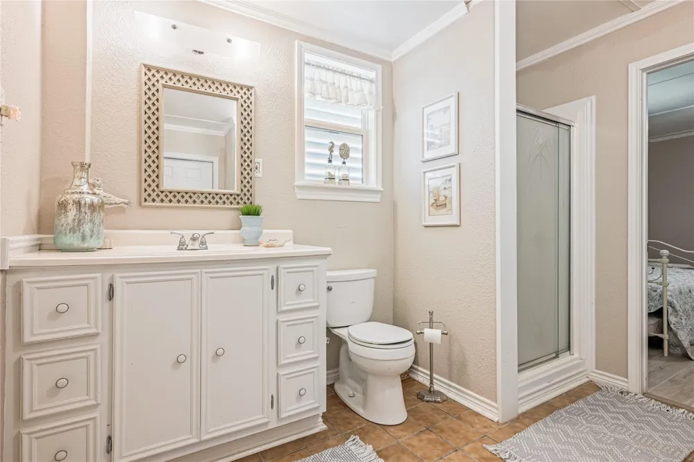 3225 Sea Castle Drive Crystal Beach, TX 77650