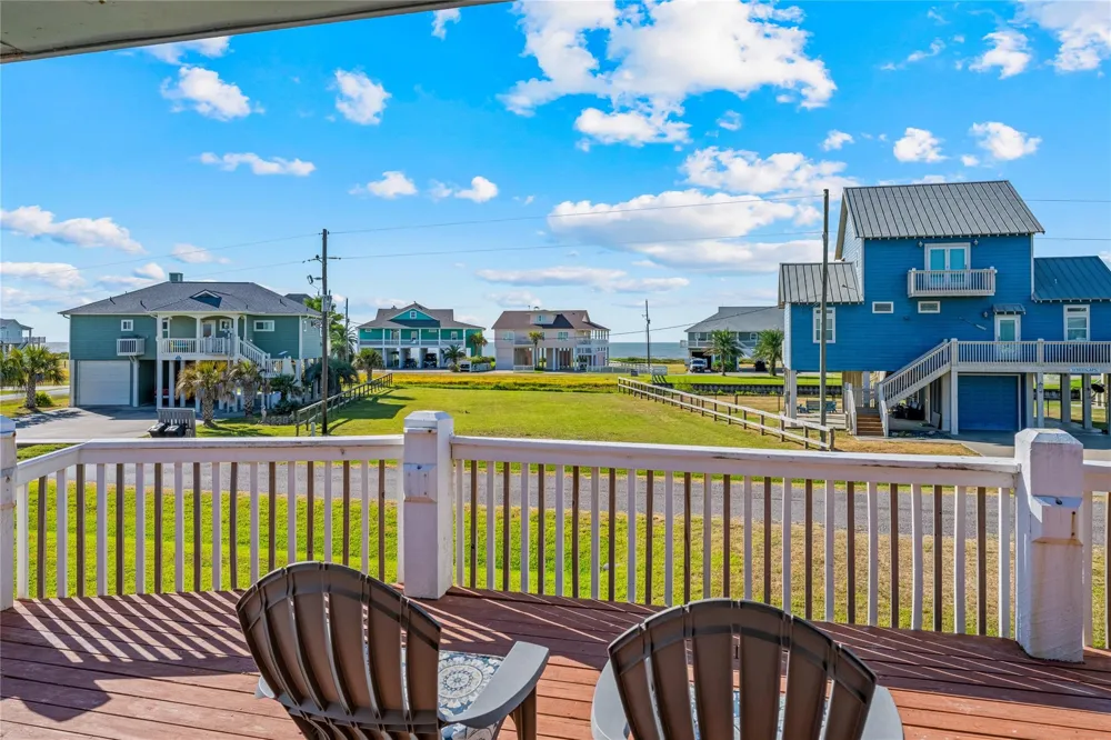 3225 Sea Castle Drive Crystal Beach, TX 77650