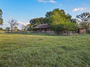6125 Crane Lane North Zulch, TX 77872
