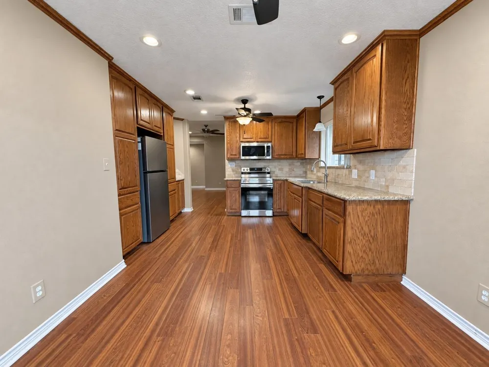 4503 Rattan Avenue Bay City, TX 77414