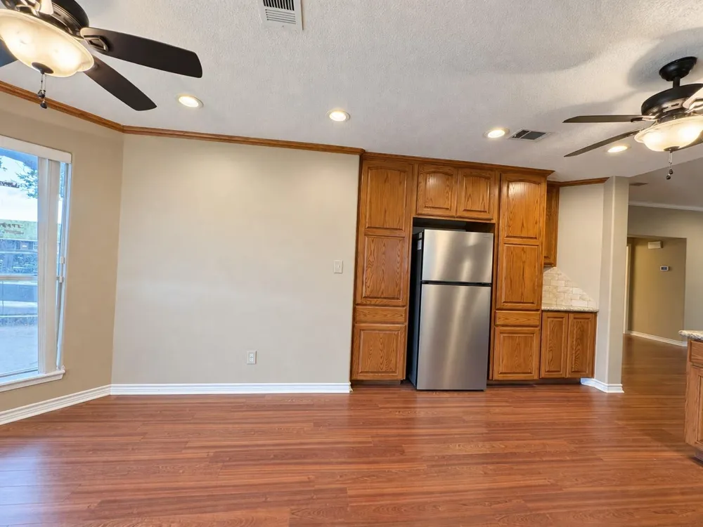 4503 Rattan Avenue Bay City, TX 77414