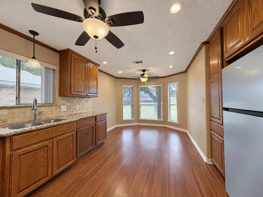 4503 Rattan Avenue Bay City, TX 77414