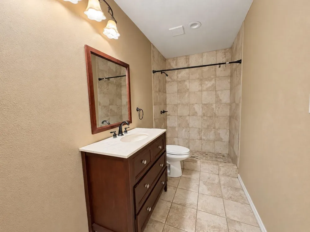 4503 Rattan Avenue Bay City, TX 77414