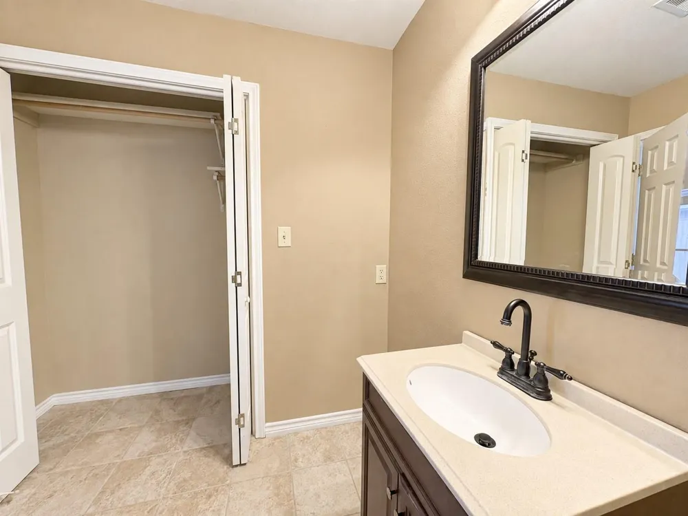 4503 Rattan Avenue Bay City, TX 77414