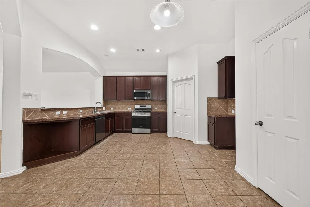 311 Volute Drive Rosharon, TX 77583
