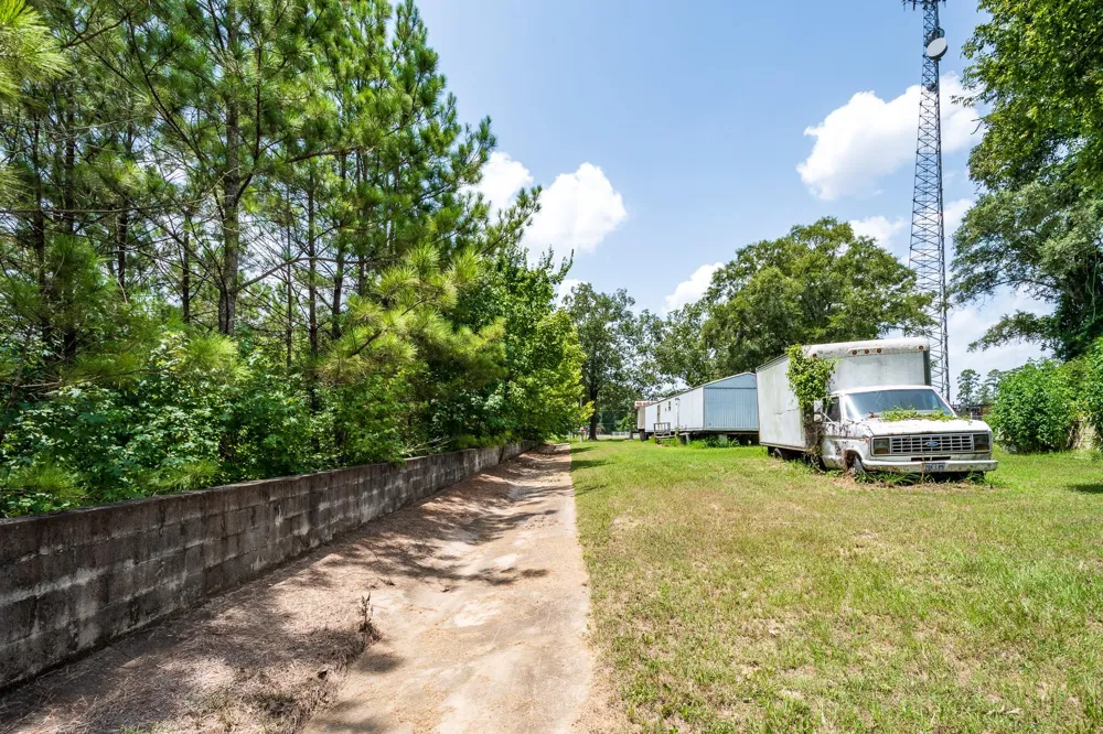 16067 Fm 1485 Road Conroe, TX 77306