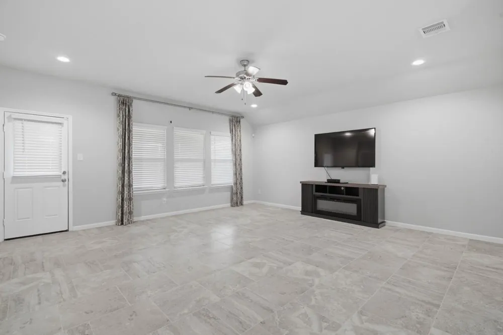 10110 Whitney Reach Drive Rosharon, TX 77583