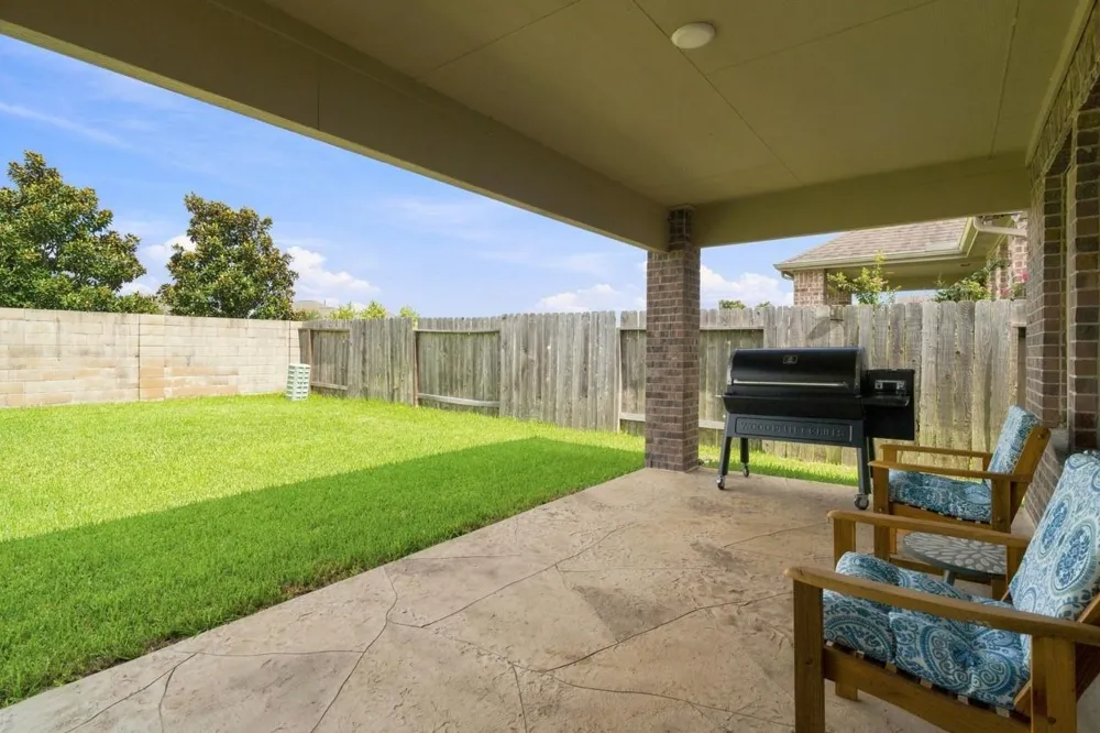 10110 Whitney Reach Drive Rosharon, TX 77583