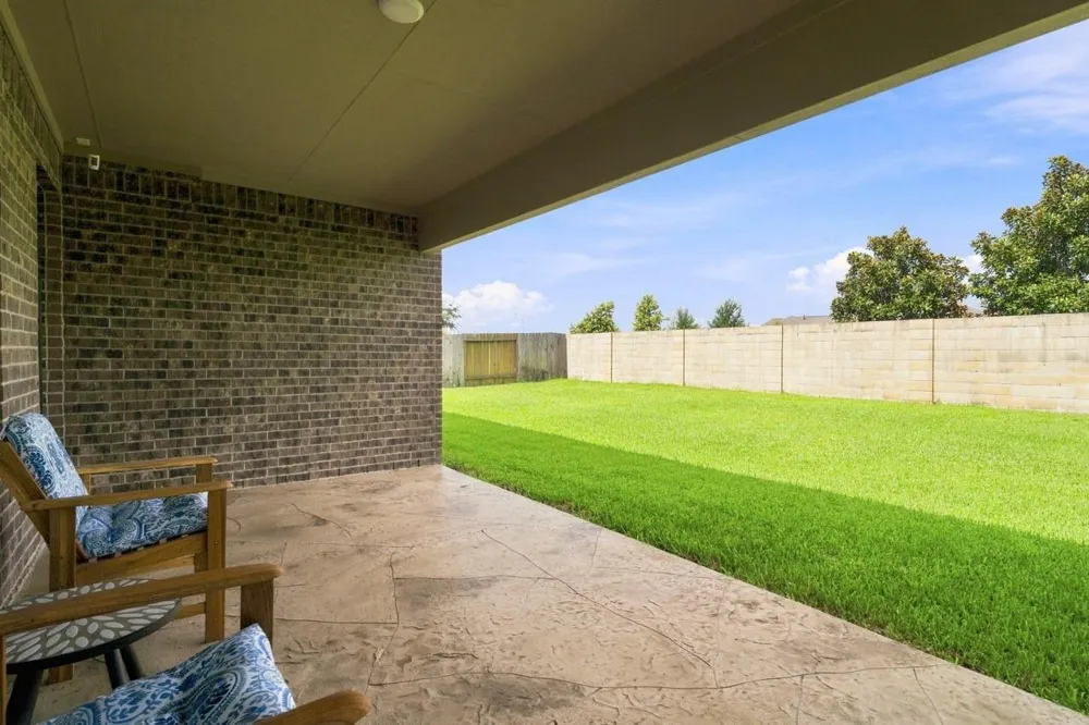 10110 Whitney Reach Drive Rosharon, TX 77583