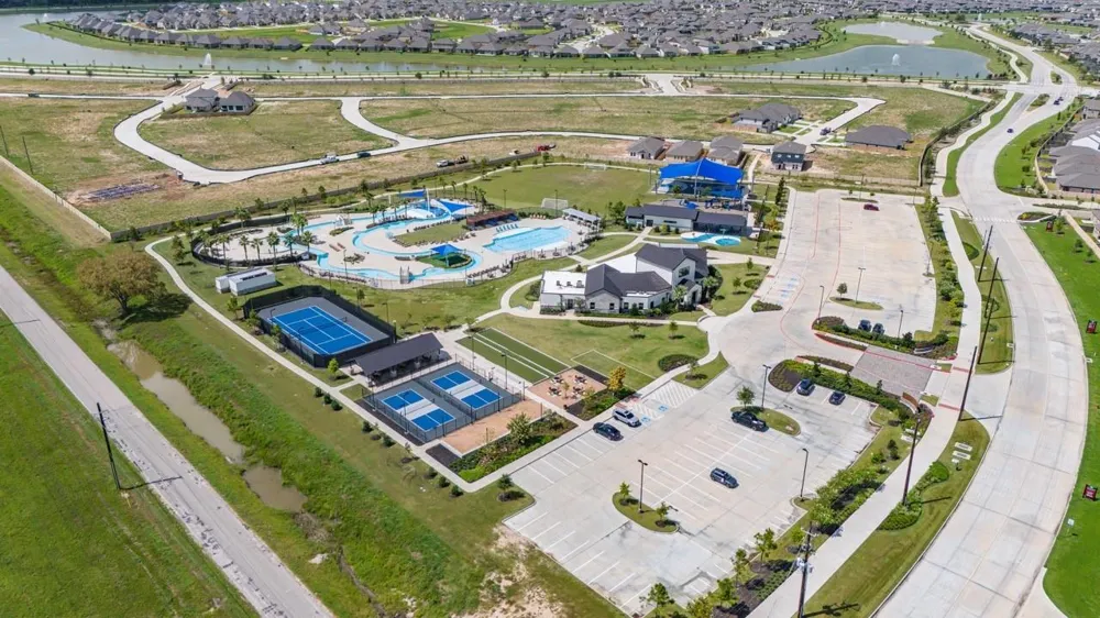 10110 Whitney Reach Drive Rosharon, TX 77583