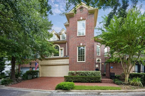1 Pine Briar Circle