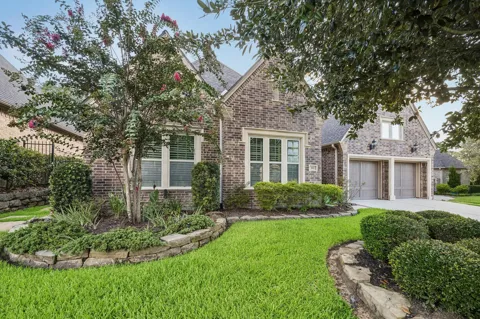 111 Prestwick Court