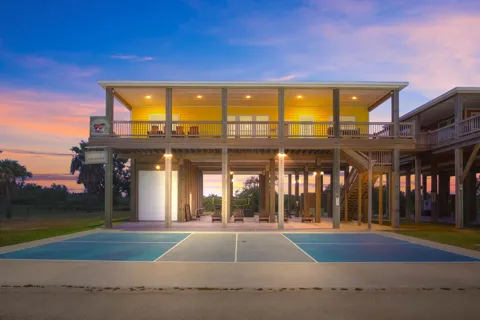929 Magnolia Lane