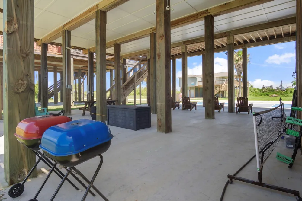929 Magnolia Lane Port Bolivar, TX 77650