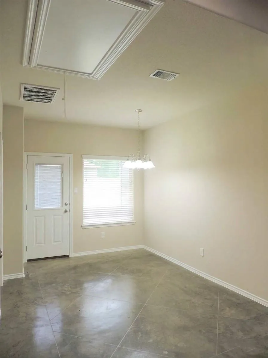 103 Summer Place Huntsville, TX 77340
