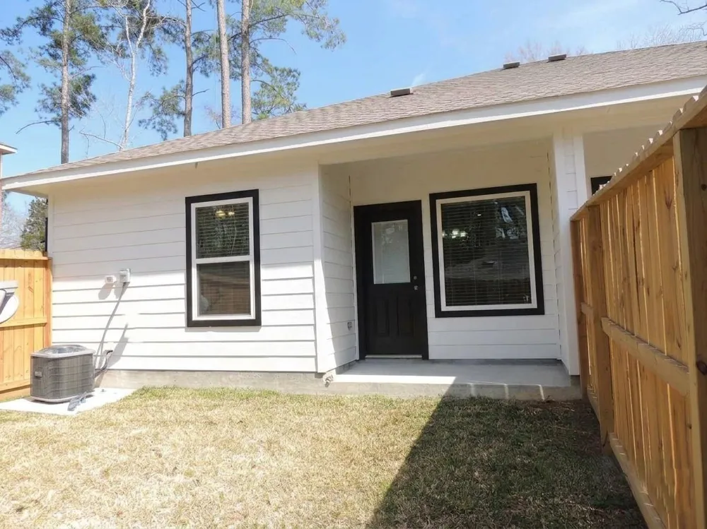 103 Summer Place Huntsville, TX 77340