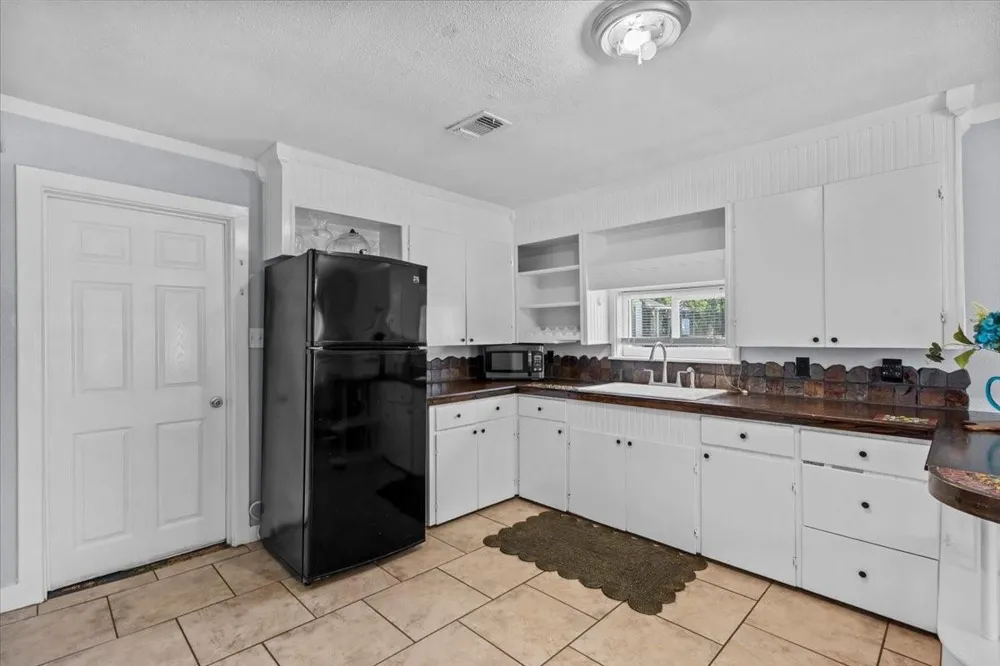 4018 Fm 646 Road Santa Fe, TX 77510
