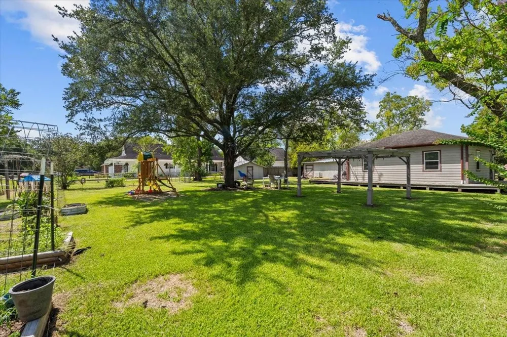 4018 Fm 646 Road Santa Fe, TX 77510