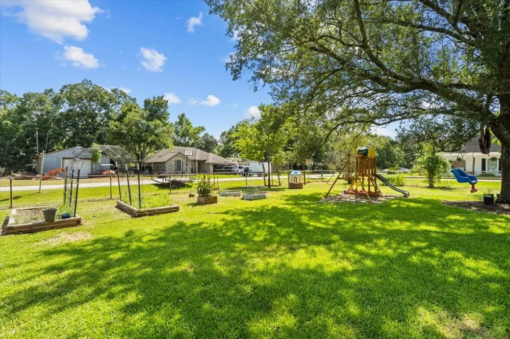 4018 Fm 646 Road Santa Fe, TX 77510