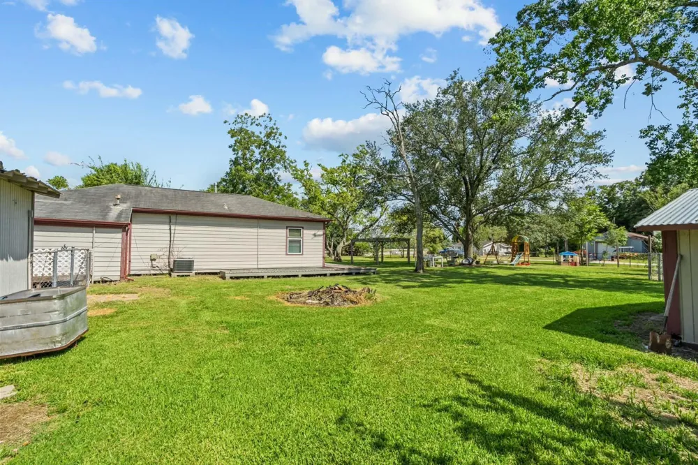 4018 Fm 646 Road Santa Fe, TX 77510