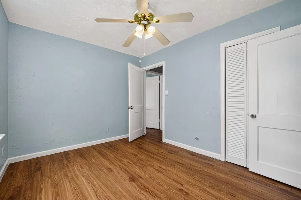 4813 Brinkley Street Houston, TX 77033