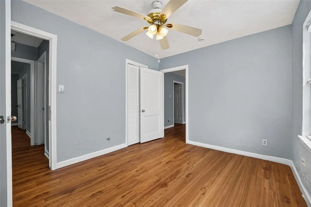 4813 Brinkley Street Houston, TX 77033