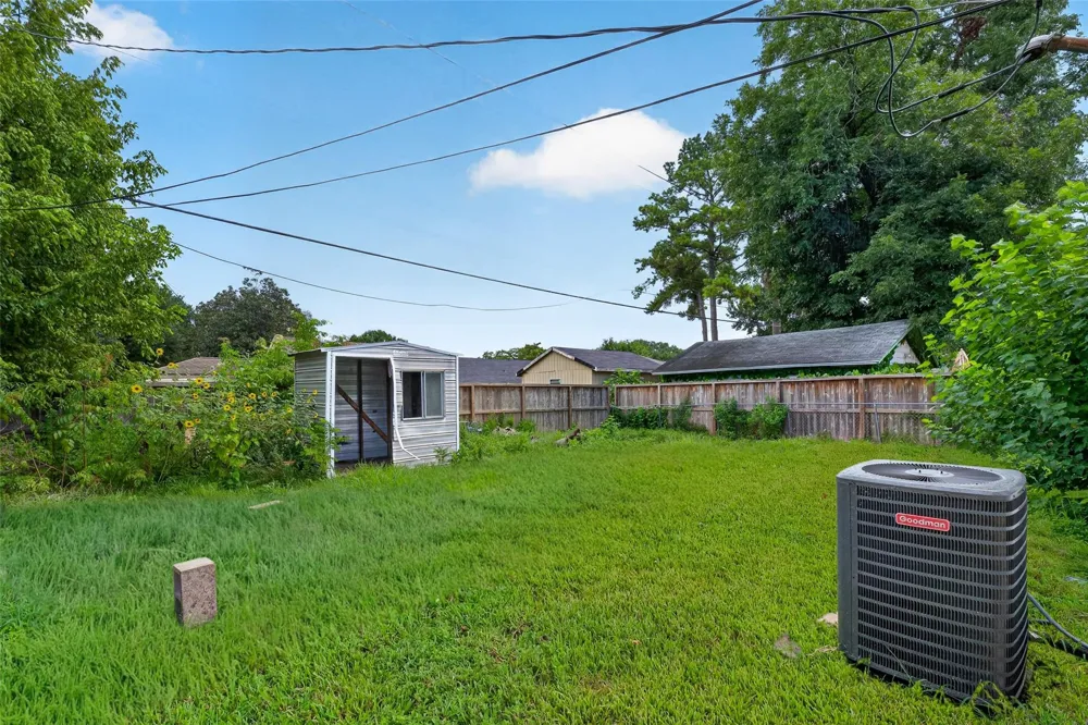 4813 Brinkley Street Houston, TX 77033