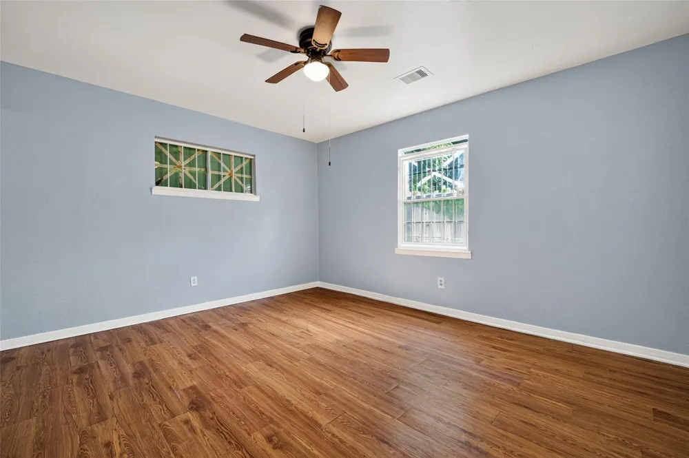 4813 Brinkley Street Houston, TX 77033