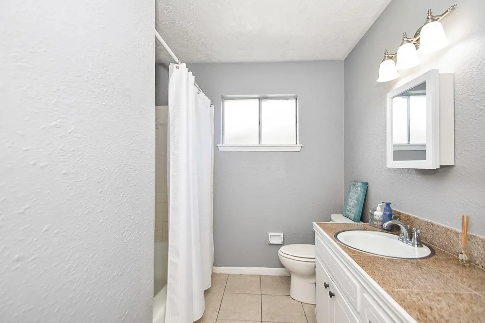 1104 E 13th Street Deer Park, TX 77536