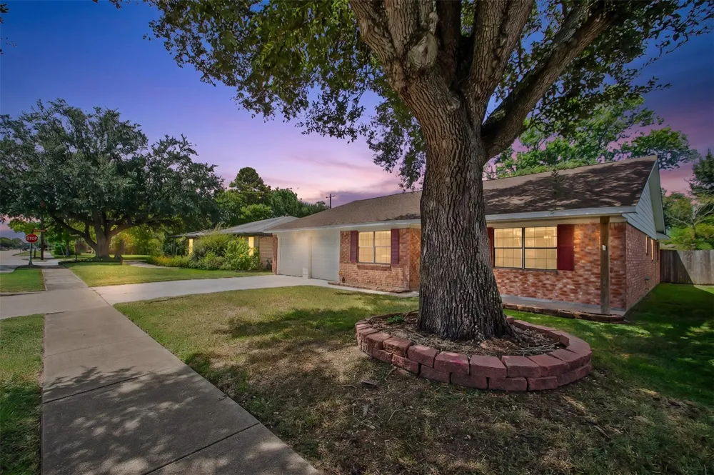 1104 E 13th Street Deer Park, TX 77536