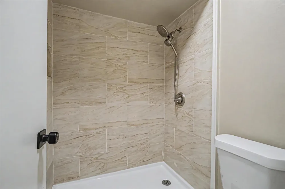110 Mockingbird Lane Clute, TX 77531
