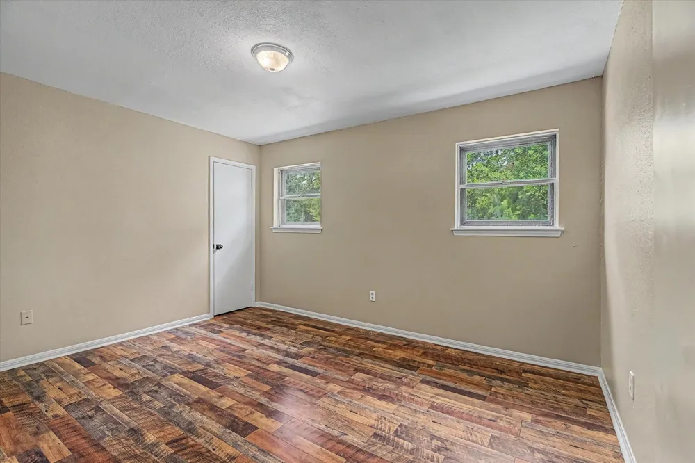 110 Mockingbird Lane Clute, TX 77531