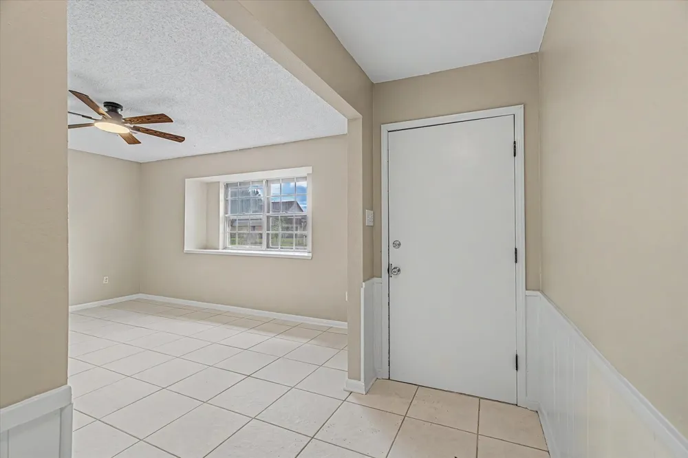 110 Mockingbird Lane Clute, TX 77531
