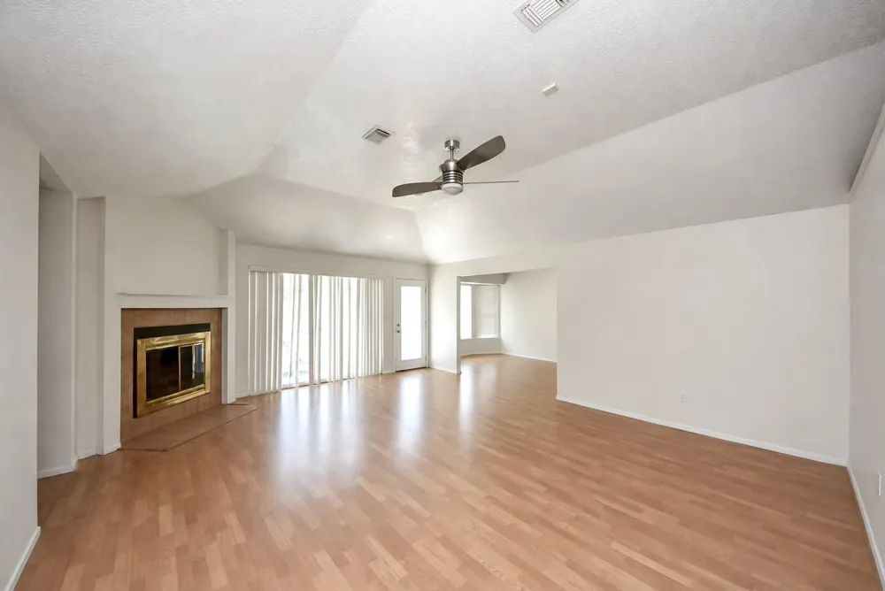 10918 Mulberry Court La Porte, TX 77571