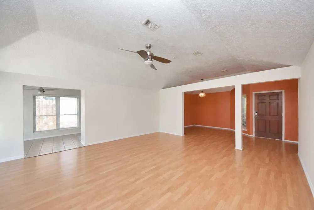 10918 Mulberry Court La Porte, TX 77571