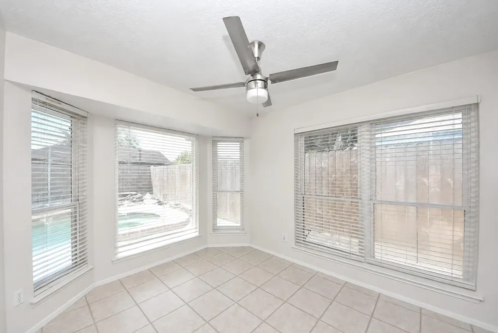 10918 Mulberry Court La Porte, TX 77571