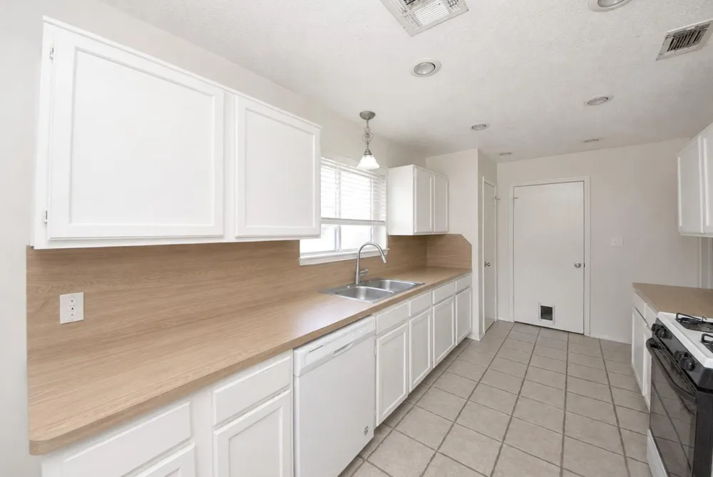 10918 Mulberry Court La Porte, TX 77571