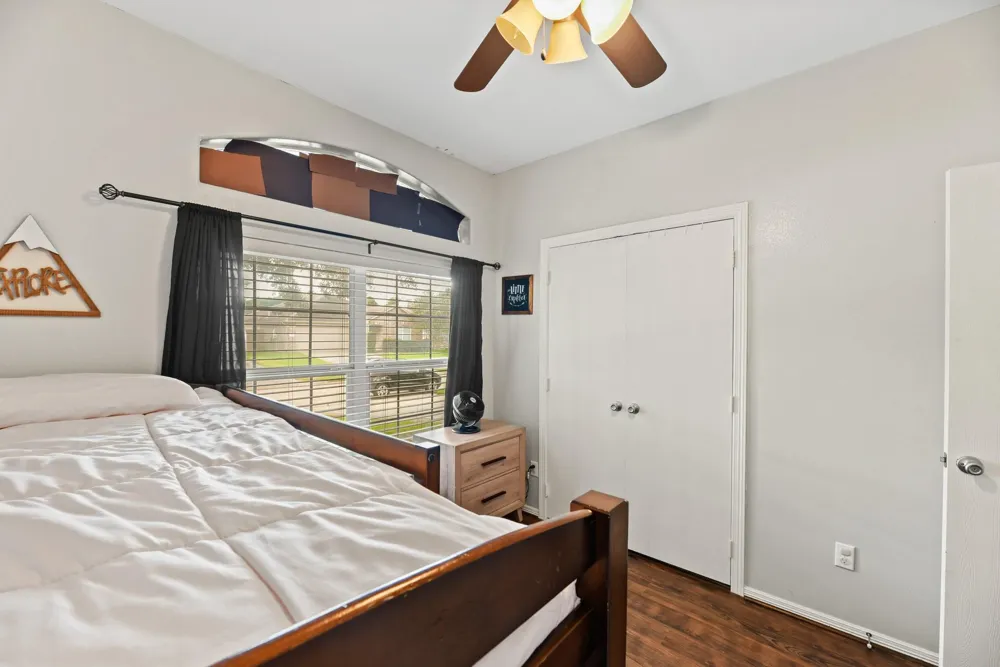 32018 Anne Lane Pinehurst, TX 77362