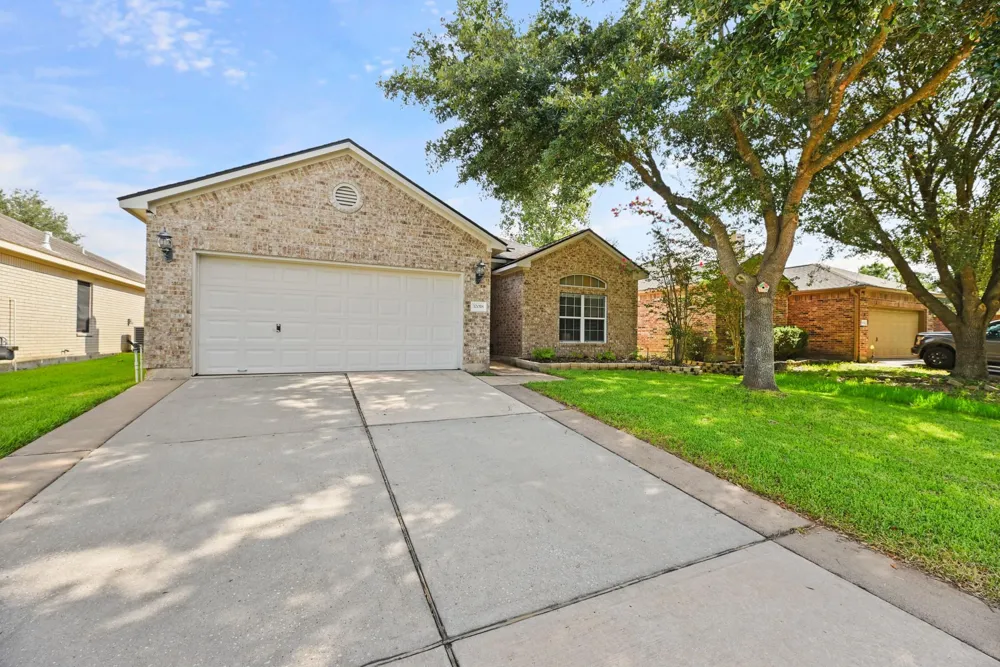 32018 Anne Lane Pinehurst, TX 77362
