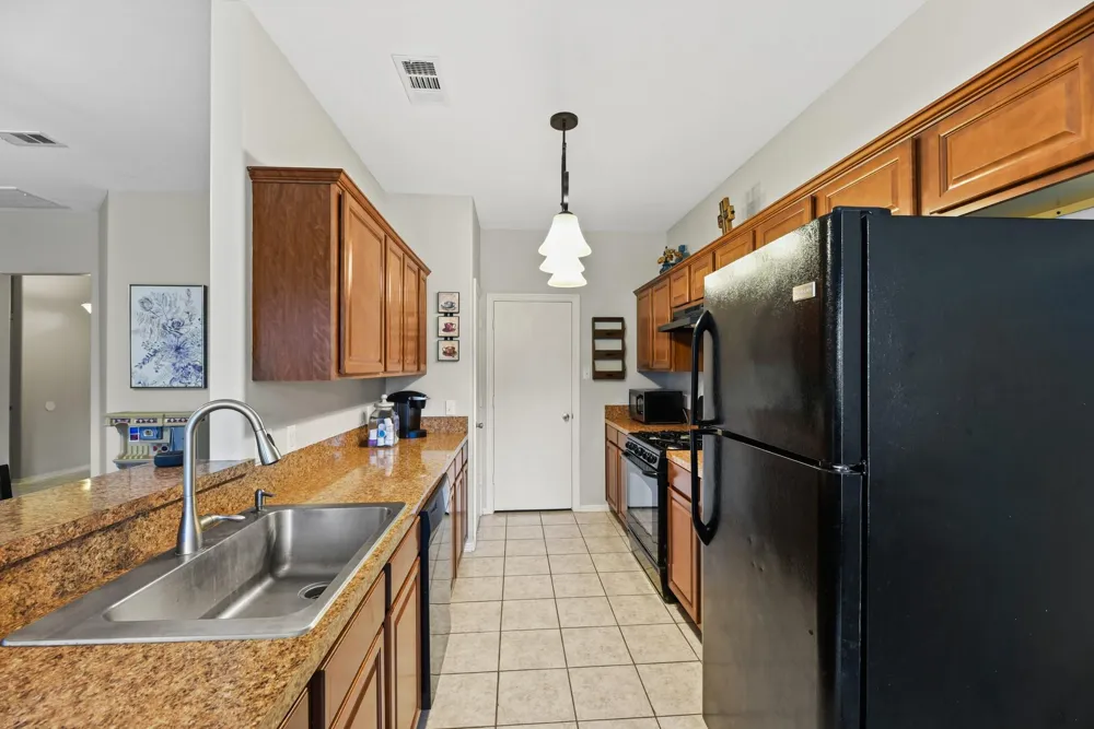 32018 Anne Lane Pinehurst, TX 77362