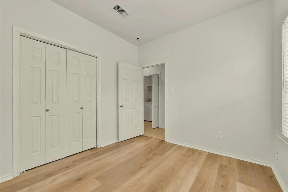 2121 Kemah Village Drive Kemah, TX 77565